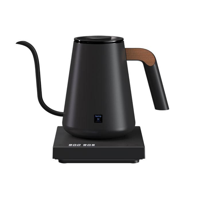 Timemore Fish Pro X kettle zwart, detail van het touch-paneel en de temperatuurweergave