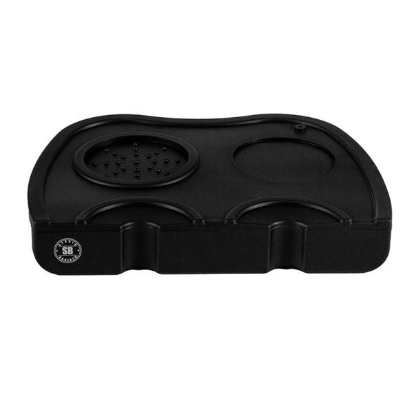 Studio Barista Edge Tamper Mat Large, zwarte siliconen tampmat met flap over de rand van het werkblad
