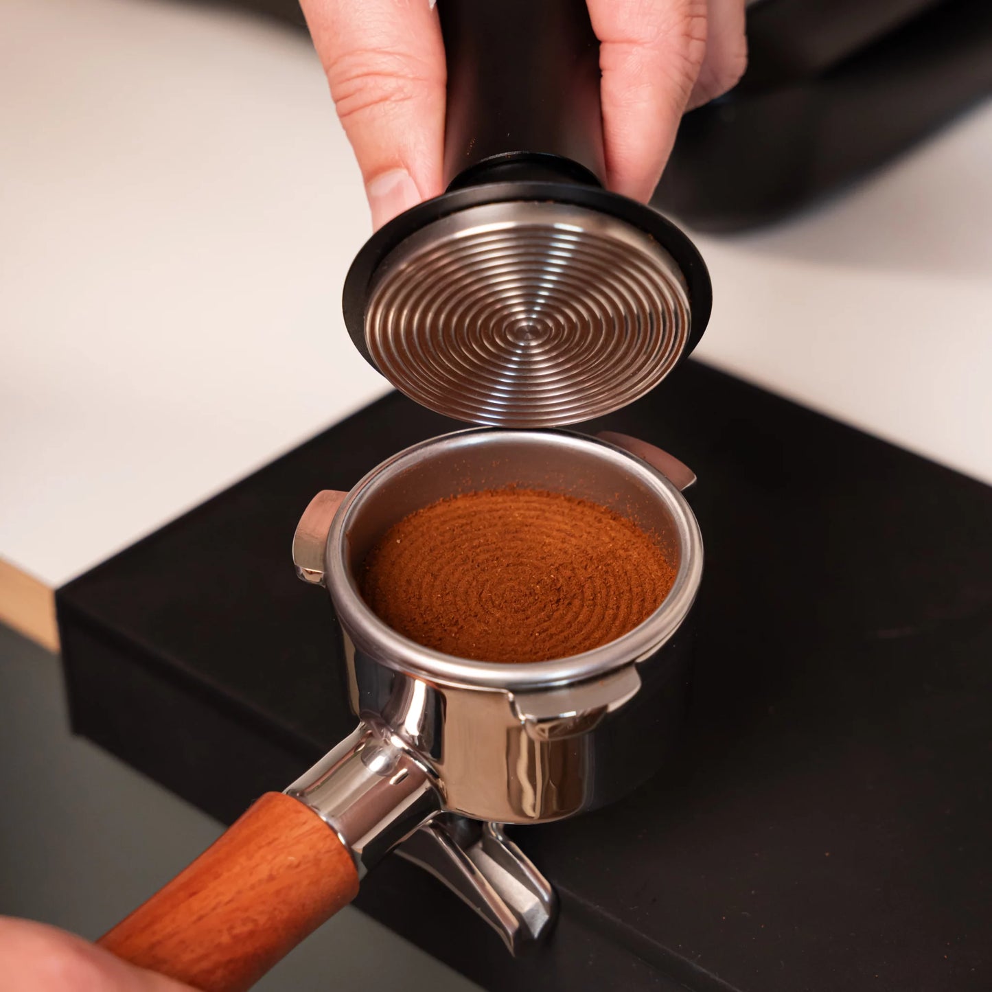 Barista Essentials Spring loaded tamper - WAY Coffee Roasters