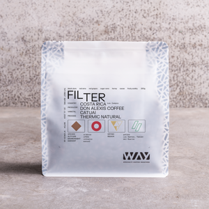 COSTA RICA - Filter - Los Campos - Catuai - Black plum, red wine, red grapes, sugar cane, honey & cacao aftertaste, fruity acidity, dense body. Clean cup with an excellent balance