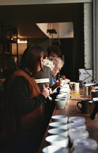 Afbeelding in Gallery-weergave laden, Leer koffie proeven