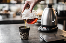 Afbeelding in Gallery-weergave laden, Coffee class : Learn how to make filter coffee