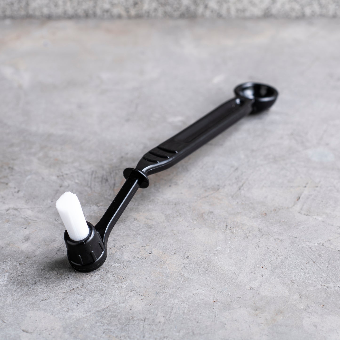 BARISTA ESSENTIALS Group head brush